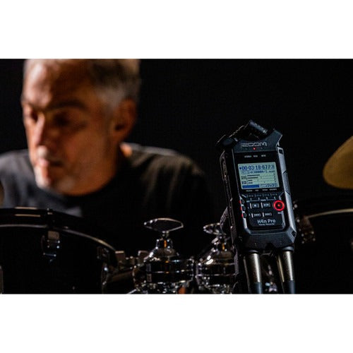 Zoom H4n Pro 4-Input / 4-Track Portable Handy Recorder with Onboard X/Y Mic Capsule (Black)
