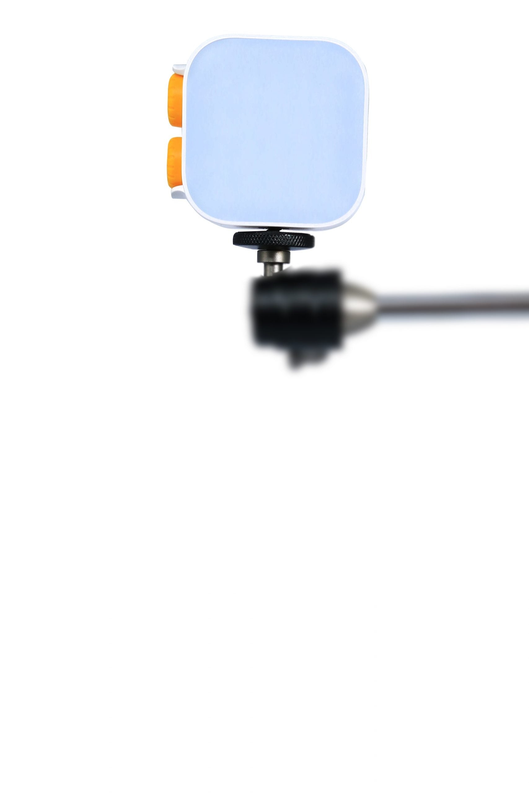 PROMAGE PM-100R TOFU PORTABLE RGB LED CAMERA LIGHT