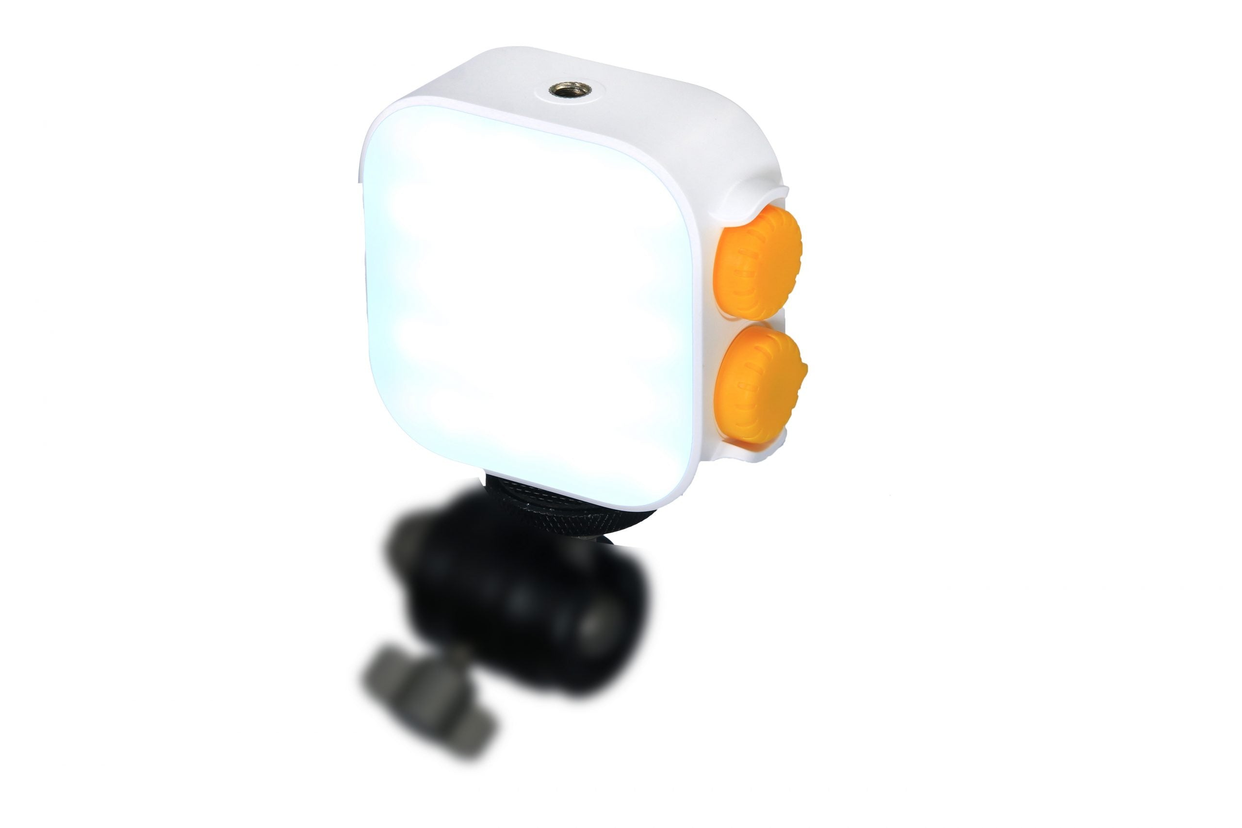 PROMAGE PM-100R TOFU PORTABLE RGB LED CAMERA LIGHT