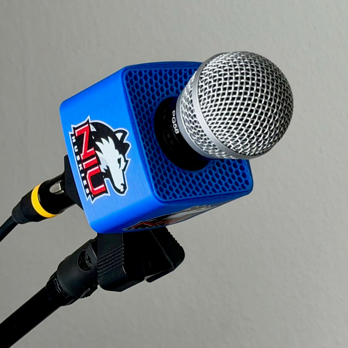 Schulze-Brakel PF 8100 C Premium Square Microphone Flag