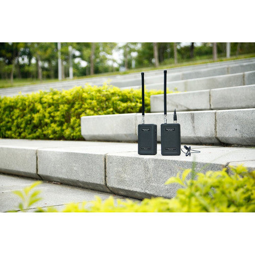 Saramonic SR-WM4C VHF Camera-Mount Wireless Omni Lavalier Microphone System