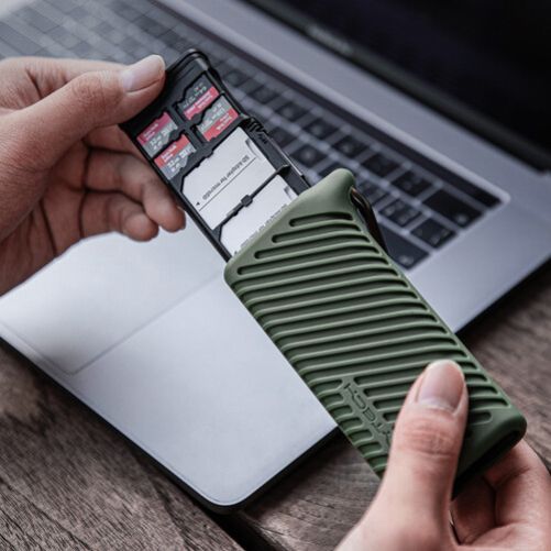PGYTECH CreateMate High-Speed Card Reader Case (Moss Green)