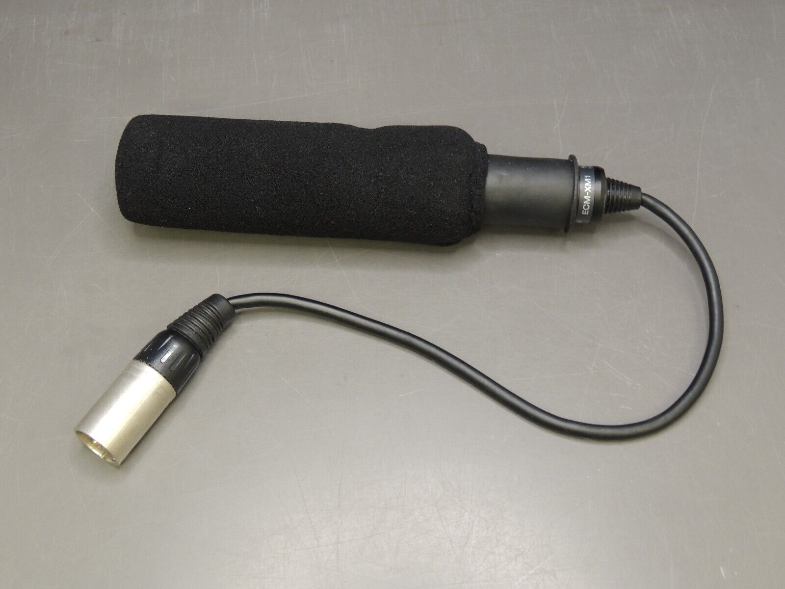 Sony　ECM-XM1　Wired　Shotgun/On-Device　Microphone